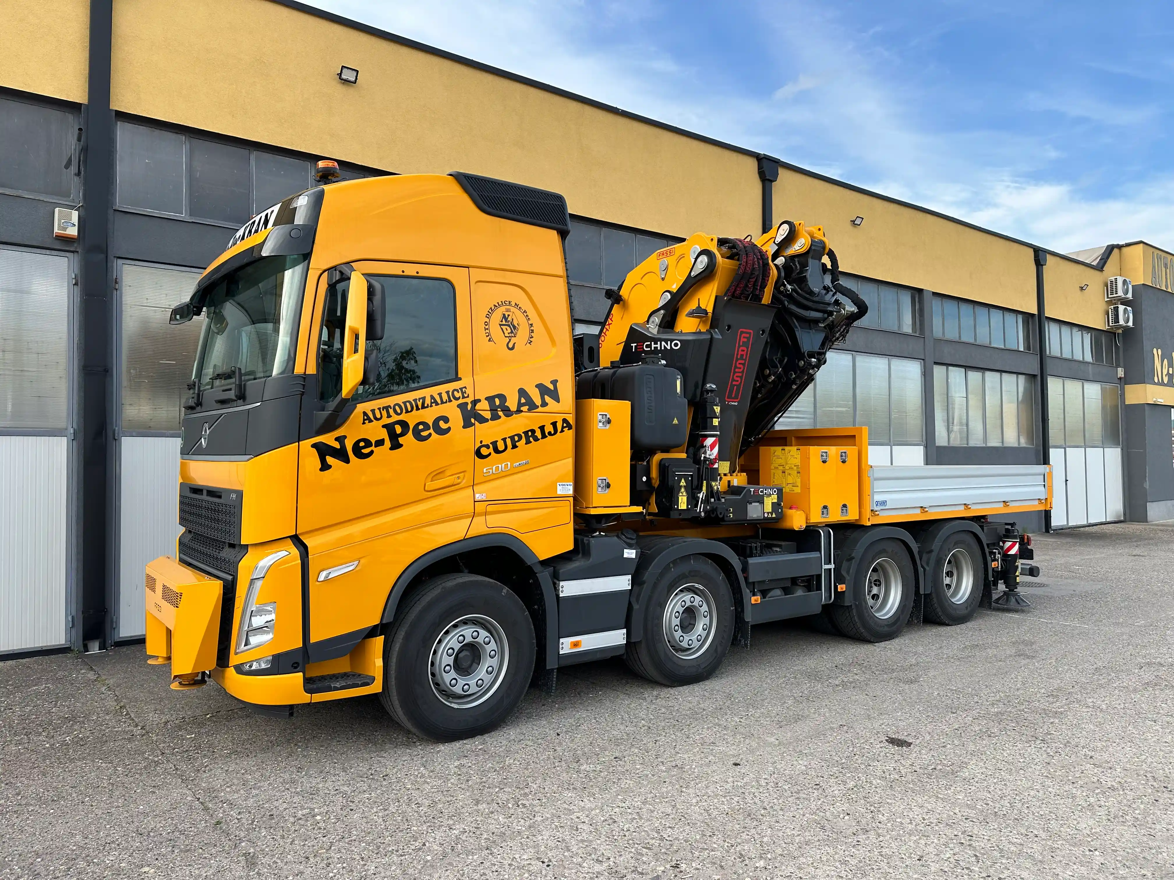 IVECO Eurotrakker + Fassi F1000 XP 100t/m